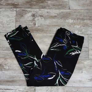 Chico's Brigitte Easy Bloom Slim Ankle Pants